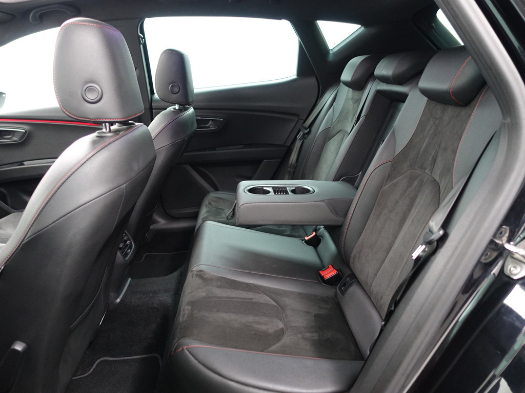 
Seat Leon 1.5 TSI 150Pk FR Blackline- Panodak, Sfeerverlichting, Carplay, Keyless, Dynamic Select, Sport Interieur vol									