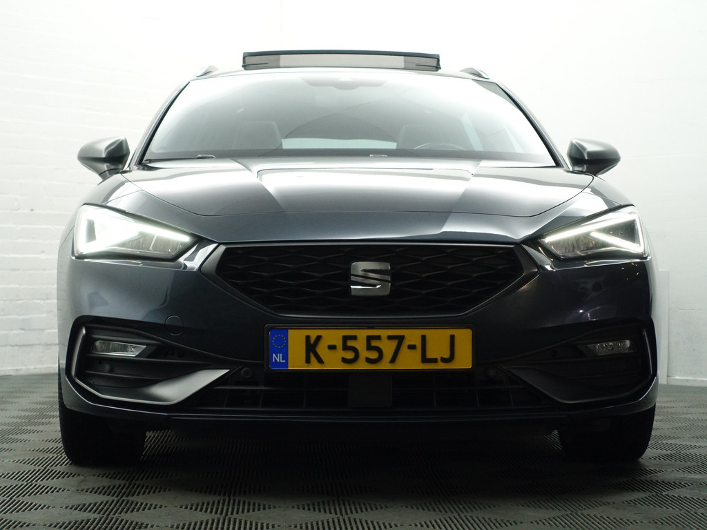 
Seat Leon Sportstourer 1.5 eTSI FR Launch Edition Aut- Panodak, Beats Audio, Stuur/Stoelverwarming, Sfeerverlichting, Ada Cruise, Carplay vol									