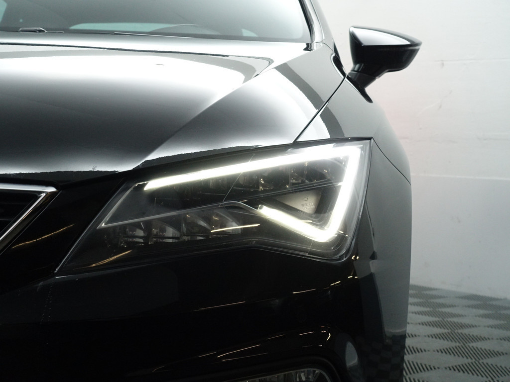 
Seat Leon 1.5 TSI 150Pk FR Blackline- Panodak, Sfeerverlichting, Carplay, Keyless, Dynamic Select, Sport Interieur vol									