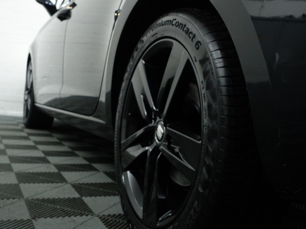 
Seat Leon 1.5 TSI 150Pk FR Blackline- Panodak, Sfeerverlichting, Carplay, Keyless, Dynamic Select, Sport Interieur vol									