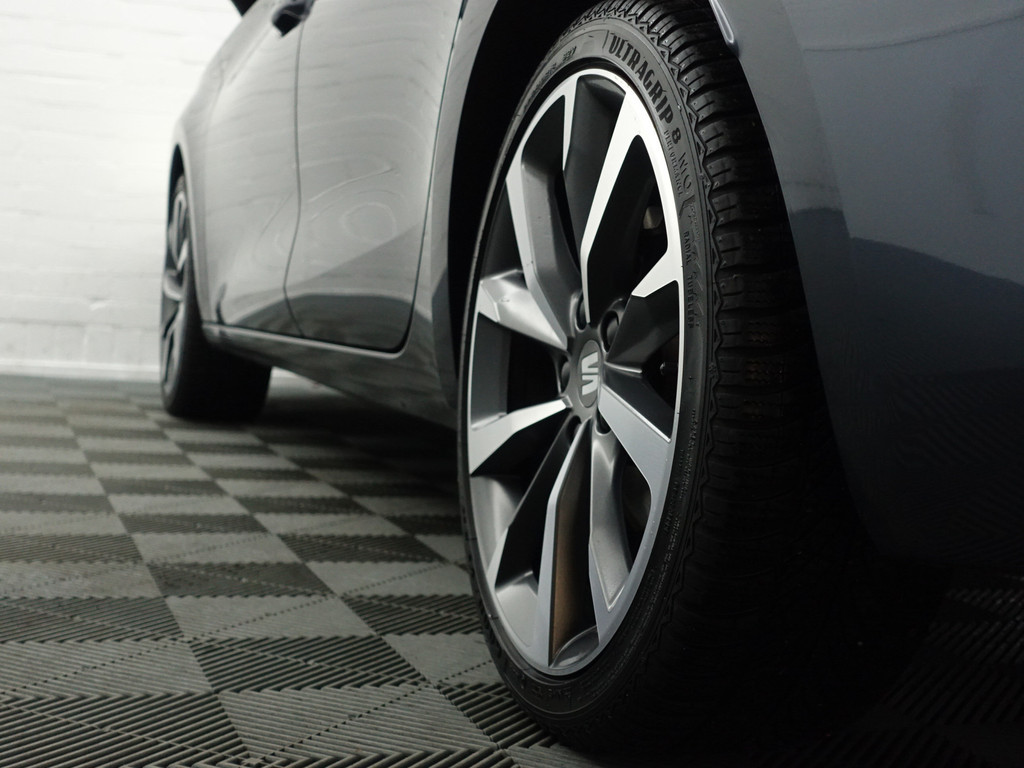 
Seat Leon Sportstourer 1.5 eTSI FR Launch Edition Aut- Panodak, Beats Audio, Stuur/Stoelverwarming, Sfeerverlichting, Ada Cruise, Carplay vol									