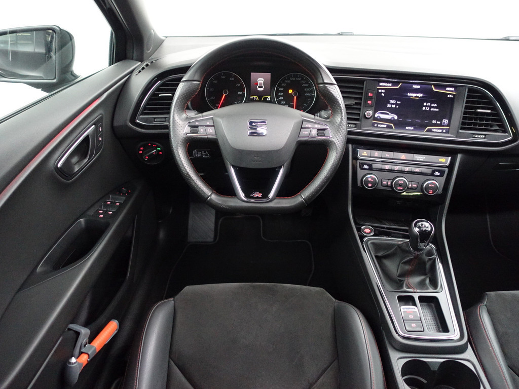 
Seat Leon 1.5 TSI 150Pk FR Blackline- Panodak, Sfeerverlichting, Carplay, Keyless, Dynamic Select, Sport Interieur vol									