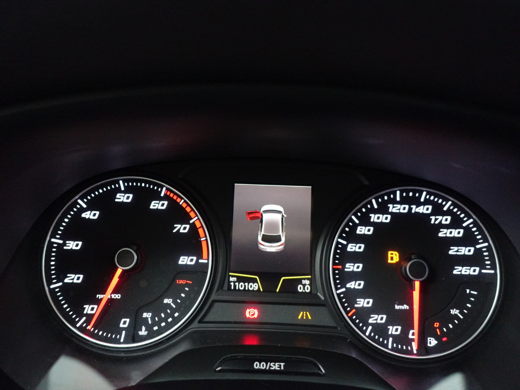 
Seat Leon 1.5 TSI 150Pk FR Blackline- Panodak, Sfeerverlichting, Carplay, Keyless, Dynamic Select, Sport Interieur vol									