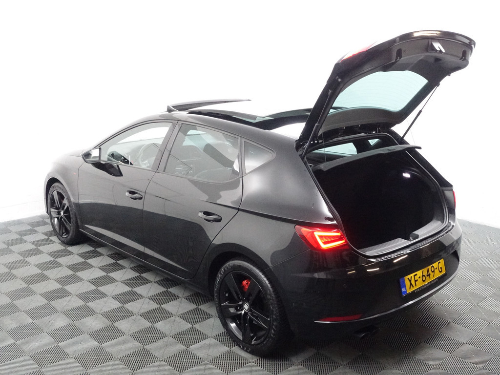 
Seat Leon 1.5 TSI 150Pk FR Blackline- Panodak, Sfeerverlichting, Carplay, Keyless, Dynamic Select, Sport Interieur vol									