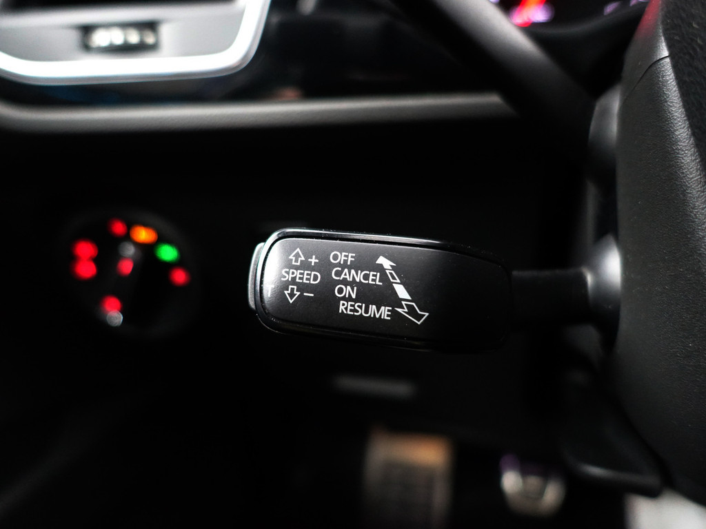 
								Seat León ST 1.8 TSI 180pk FR Intense- CarPlay, Sfeerverlichting, Xenon Led, Dynamic Select, Keyless, Park Assist vol									