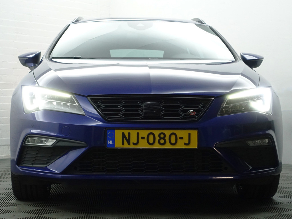 
								Seat León ST 1.8 TSI 180pk FR Intense- CarPlay, Sfeerverlichting, Xenon Led, Dynamic Select, Keyless, Park Assist vol									