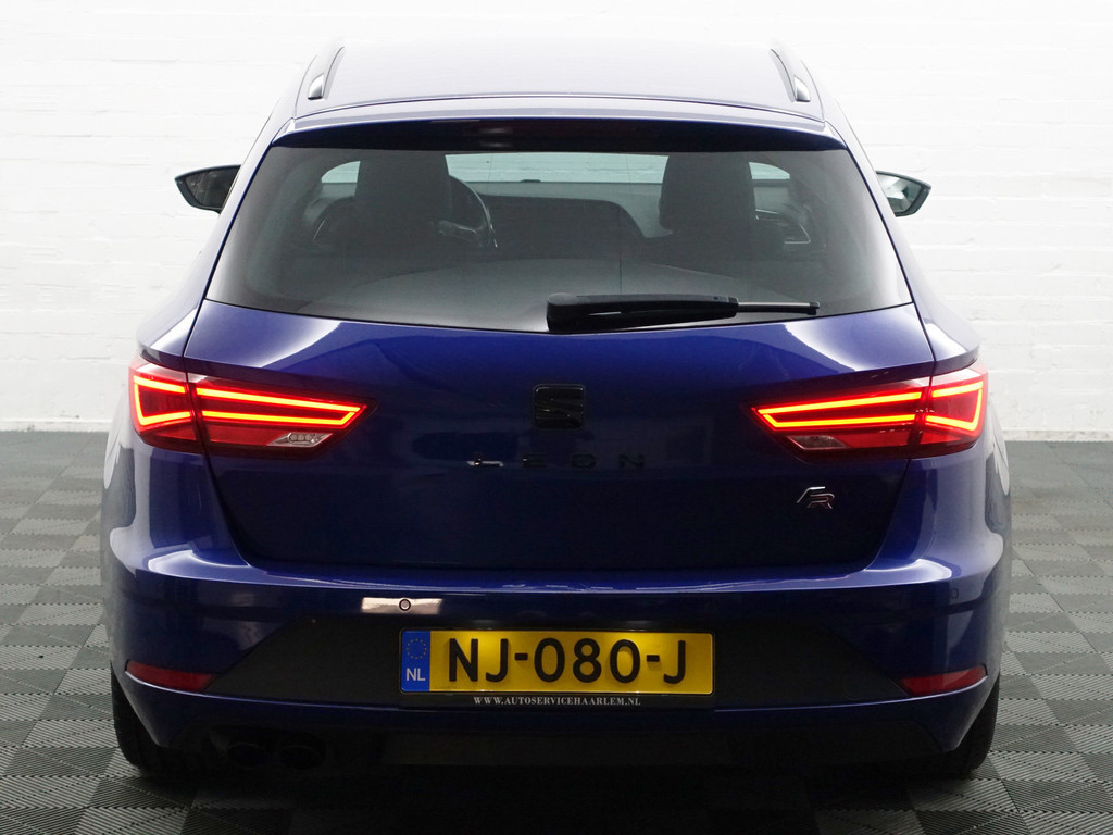 
								Seat León ST 1.8 TSI 180pk FR Intense- CarPlay, Sfeerverlichting, Xenon Led, Dynamic Select, Keyless, Park Assist vol									