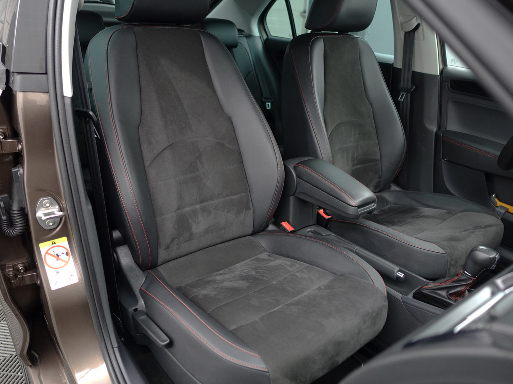 
Seat Toledo 1.4 TSI FR Business Intense Aut- Alcantara Sport Interieur, Camera, Sfeerverlichting, Xenon Led, Carplay, Stoelverwarming vol									