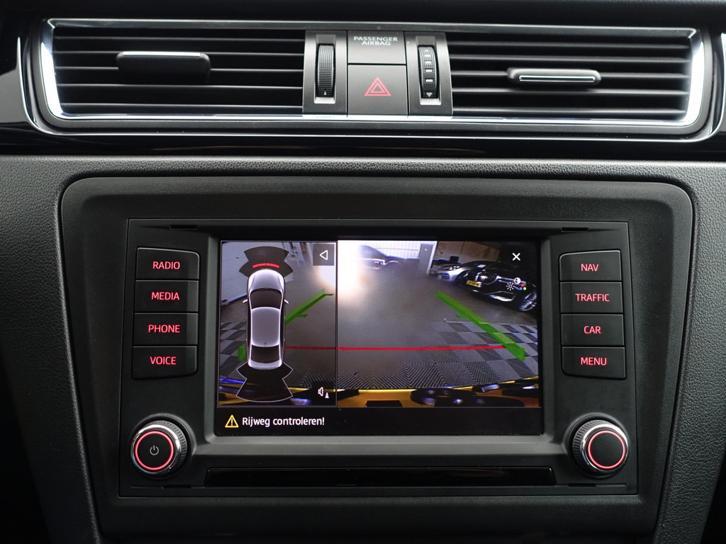 
Seat Toledo 1.4 TSI FR Business Intense Aut- Alcantara Sport Interieur, Camera, Sfeerverlichting, Xenon Led, Carplay, Stoelverwarming vol									