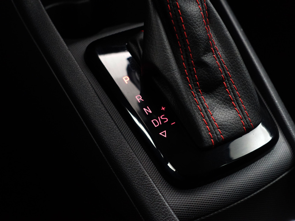 
Seat Toledo 1.4 TSI FR Business Intense Aut- Alcantara Sport Interieur, Camera, Sfeerverlichting, Xenon Led, Carplay, Stoelverwarming vol									