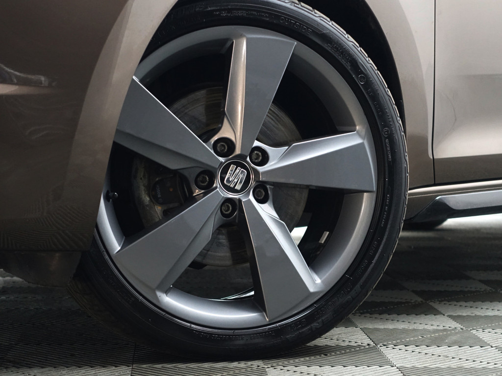 
Seat Toledo 1.4 TSI FR Business Intense Aut- Alcantara Sport Interieur, Camera, Sfeerverlichting, Xenon Led, Carplay, Stoelverwarming vol									