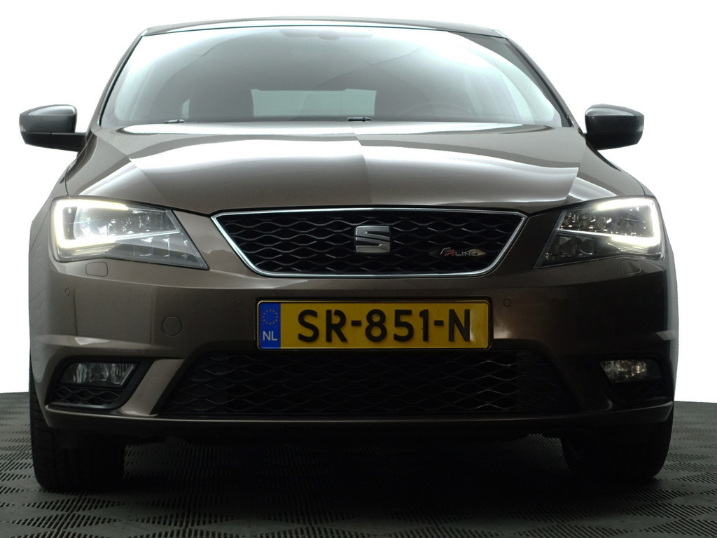 
Seat Toledo 1.4 TSI FR Business Intense Aut- Alcantara Sport Interieur, Camera, Sfeerverlichting, Xenon Led, Carplay, Stoelverwarming vol									