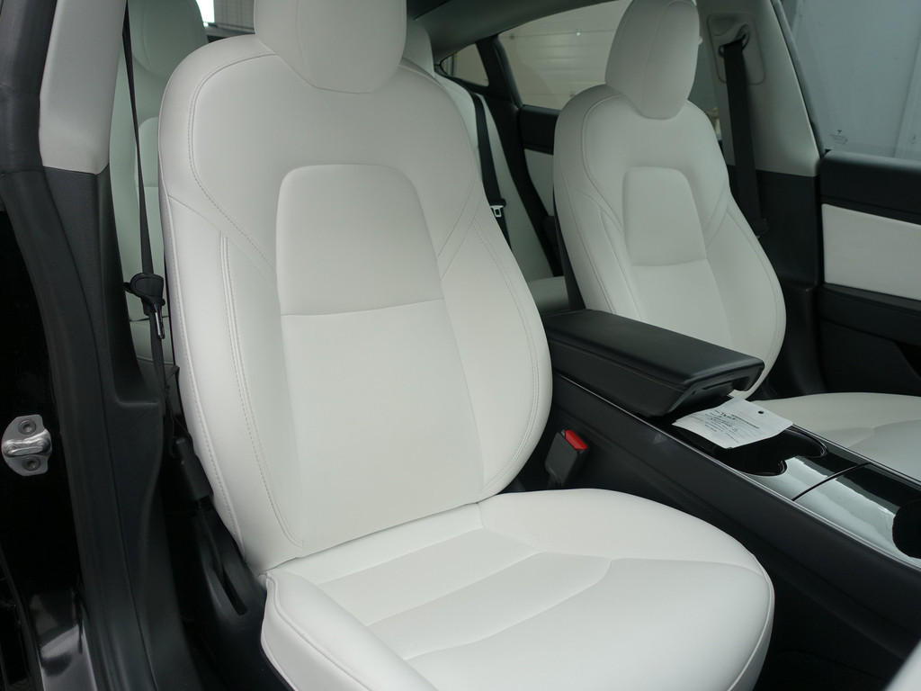 
Tesla Model 3 Long Range 75KWH- Panoramadak, Autopilot, Connectiviteit, Wit Leder, Stoelverwarming vol									