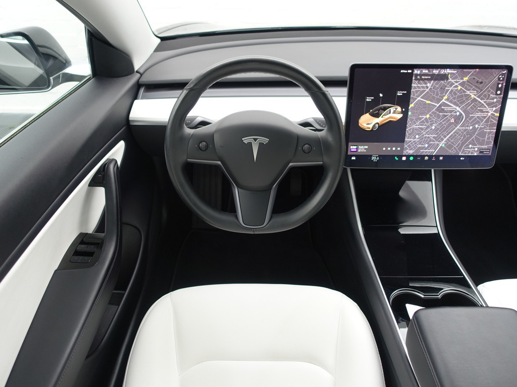 
Tesla Model 3 Long Range 75KWH- Panoramadak, Autopilot, Connectiviteit, Wit Leder, Stoelverwarming vol									