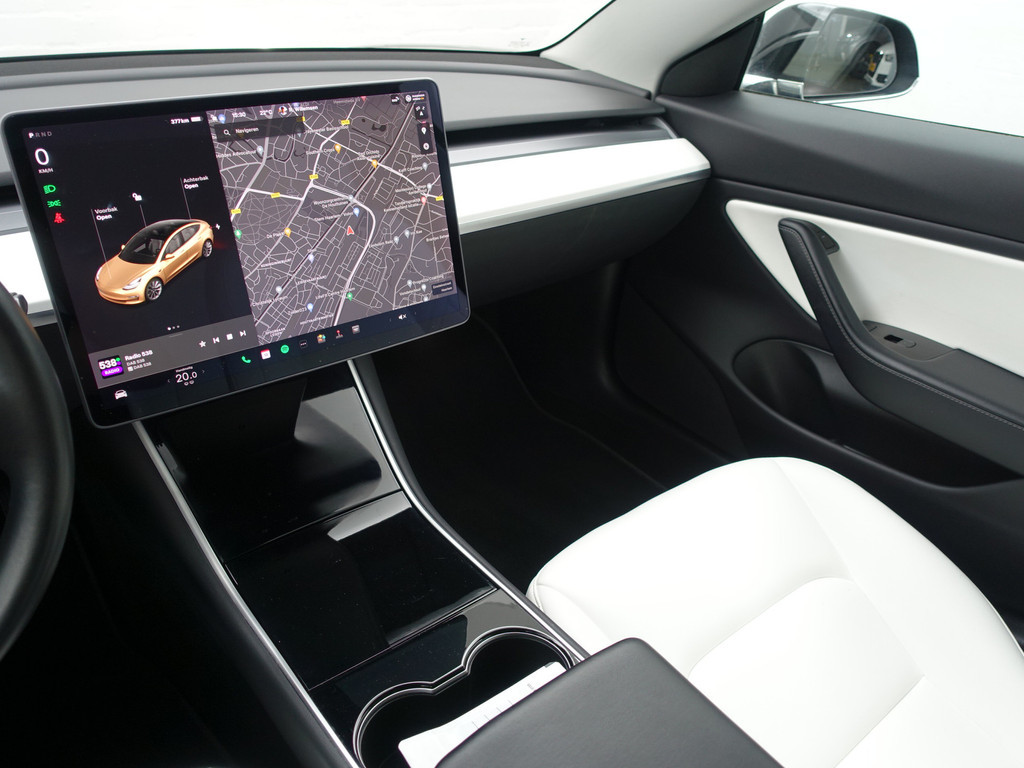
Tesla Model 3 Long Range 75KWH- Panoramadak, Autopilot, Connectiviteit, Wit Leder, Stoelverwarming vol									
