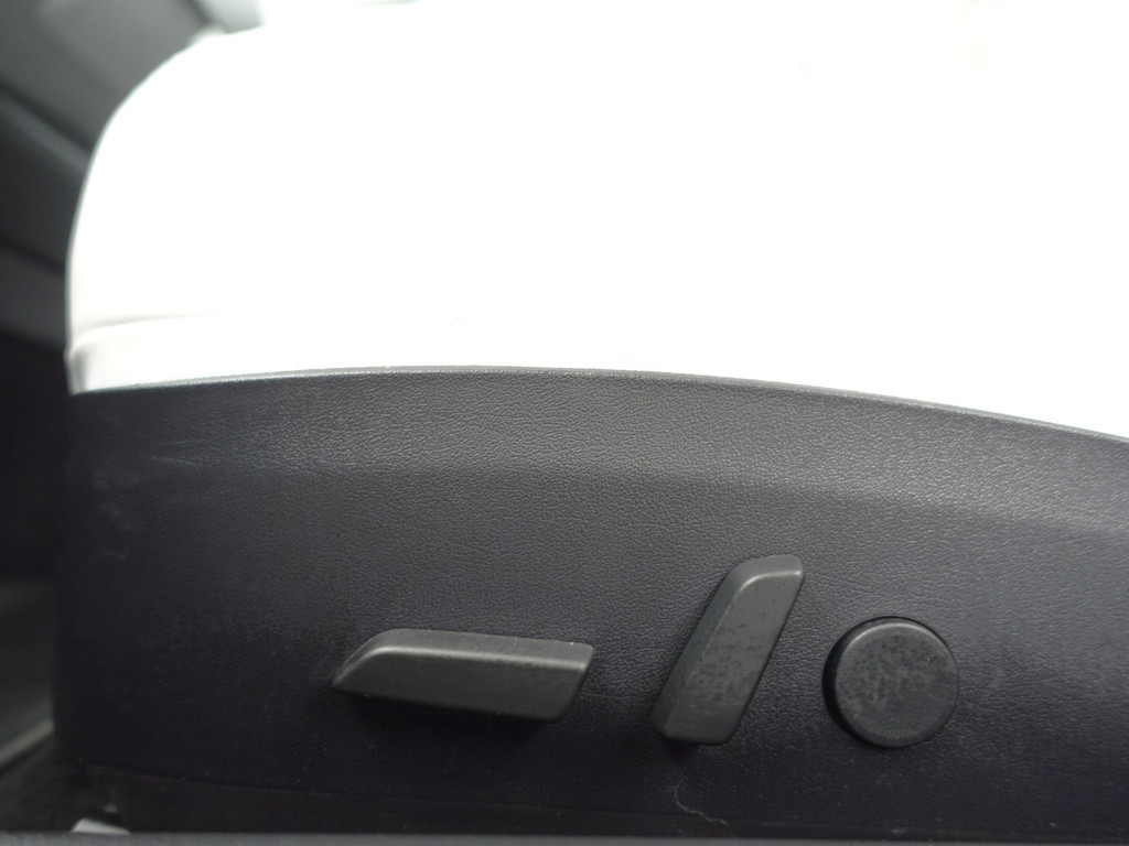 
Tesla Model 3 Long Range 75KWH- Panoramadak, Autopilot, Connectiviteit, Wit Leder, Stoelverwarming vol									