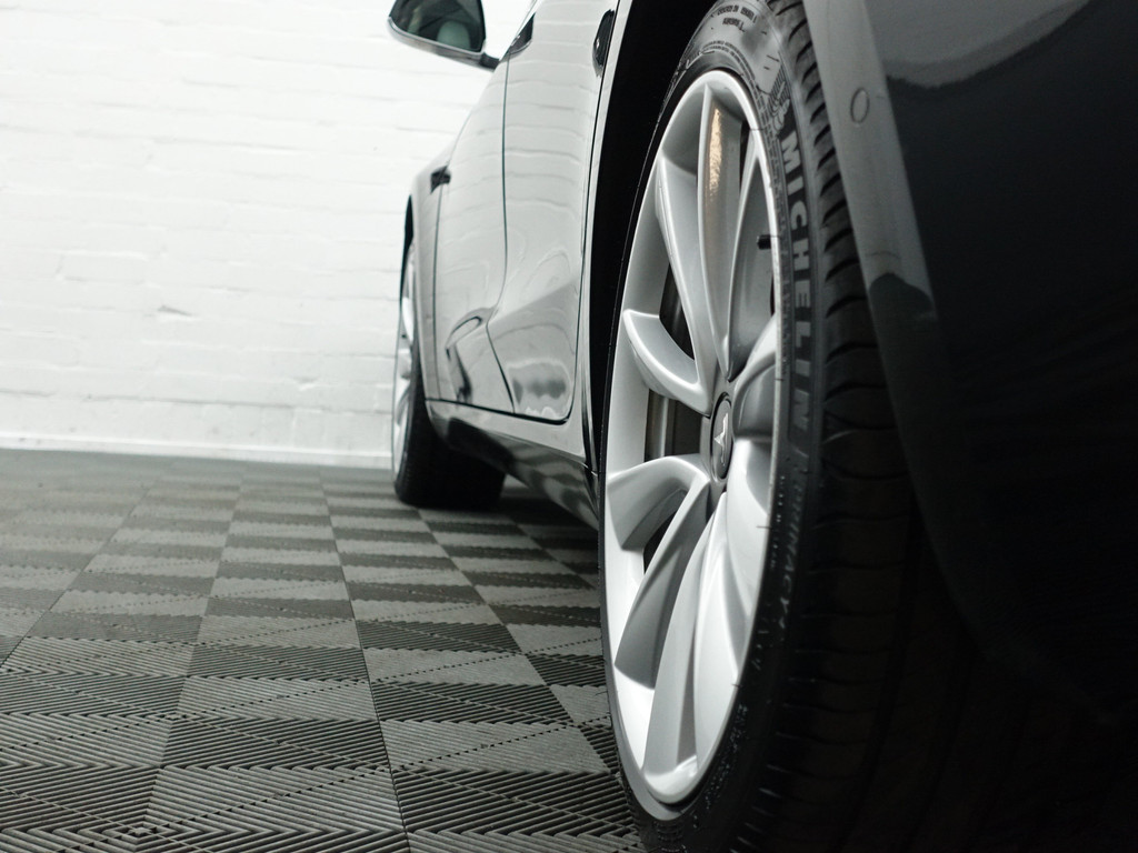 
Tesla Model 3 Long Range 75KWH- Panoramadak, Autopilot, Connectiviteit, Wit Leder, Stoelverwarming vol									