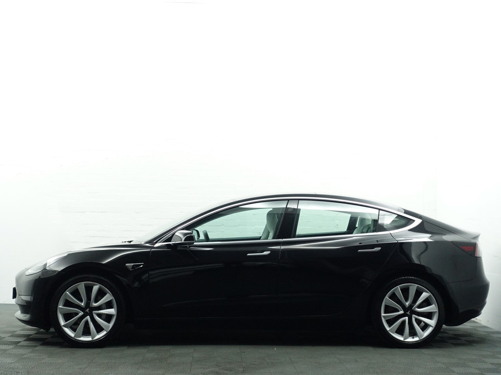 
Tesla Model 3 Long Range 75KWH- Panoramadak, Autopilot, Connectiviteit, Wit Leder, Stoelverwarming vol									