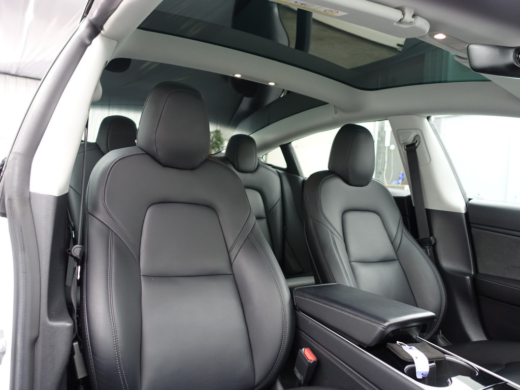
								Tesla Model 3 Long Range Aut- Panodak, Stoelverwarming, Leder Interieur, 360 Camera, Xenon Led vol									