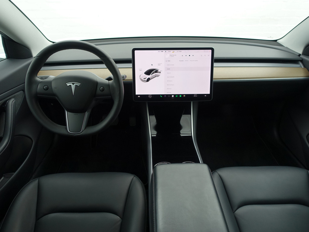 
								Tesla Model 3 Long Range Aut- Panodak, Stoelverwarming, Leder Interieur, 360 Camera, Xenon Led vol									