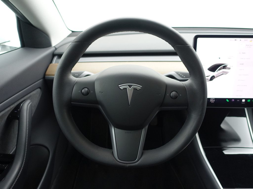 
								Tesla Model 3 Long Range Aut- Panodak, Stoelverwarming, Leder Interieur, 360 Camera, Xenon Led vol									