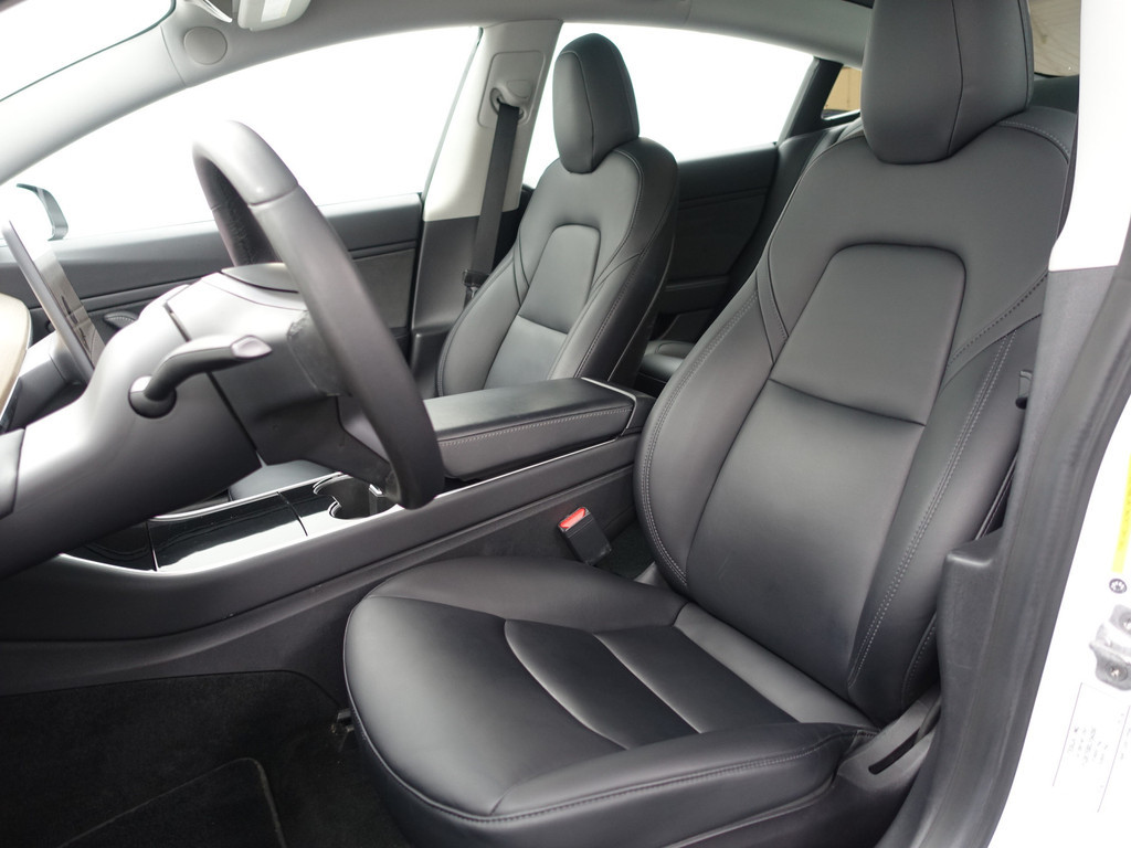 
								Tesla Model 3 Long Range Aut- Panodak, Stoelverwarming, Leder Interieur, 360 Camera, Xenon Led vol									