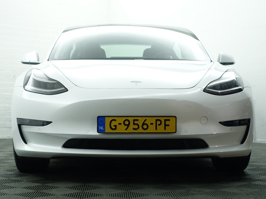 
								Tesla Model 3 Long Range Aut- Panodak, Stoelverwarming, Leder Interieur, 360 Camera, Xenon Led vol									