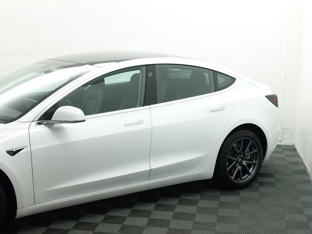 
								Tesla Model 3 Long Range Aut- Panodak, Stoelverwarming, Leder Interieur, 360 Camera, Xenon Led vol									