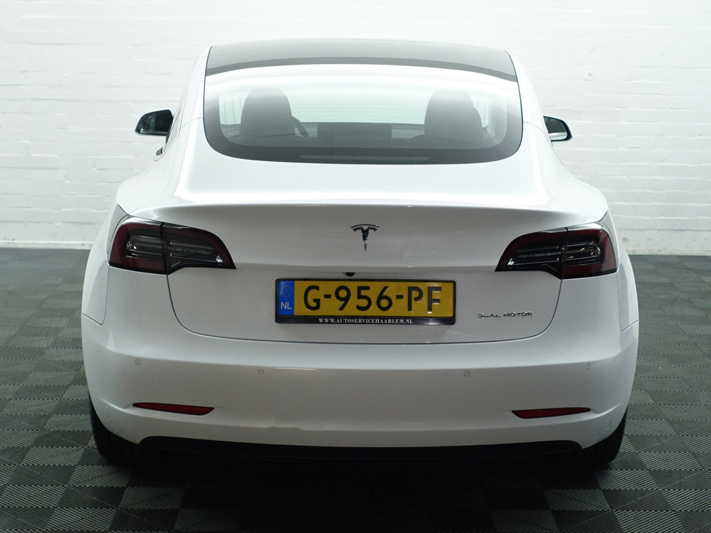 
								Tesla Model 3 Long Range Aut- Panodak, Stoelverwarming, Leder Interieur, 360 Camera, Xenon Led vol									