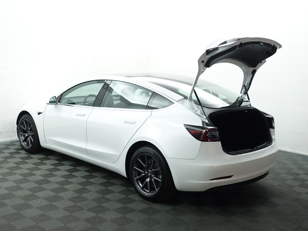 
								Tesla Model 3 Long Range Aut- Panodak, Stoelverwarming, Leder Interieur, 360 Camera, Xenon Led vol									