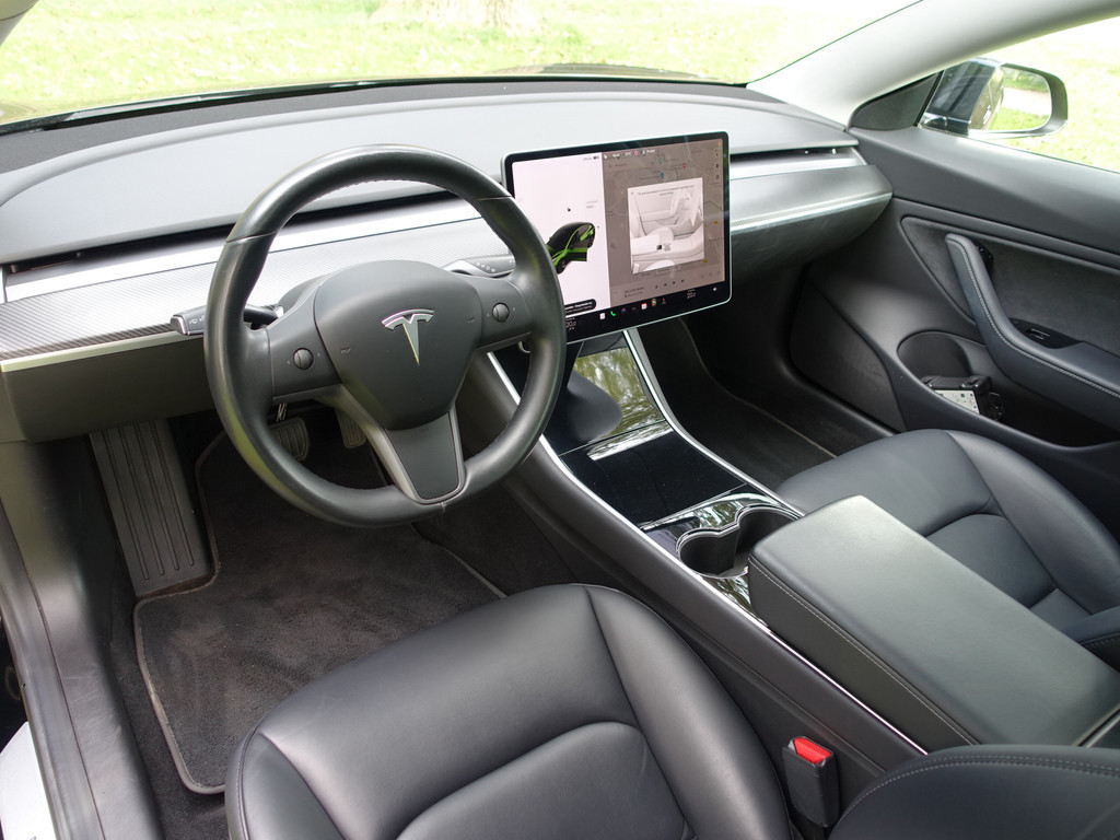
								Tesla Model 3 Long Range Performance Edition- Carbon Interieur Afwerking, Full Self Driving, Connectiviteit, Xenon Led, Panodak vol									