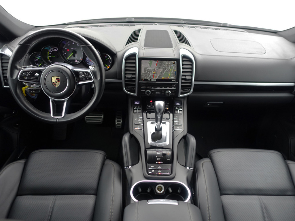 
Porsche Cayenne 3.0 S E-Hybrid- Memory Seats, Bose Audio, Leder Interieur Afwerking, Elek Trekhaak, Park Assist vol									