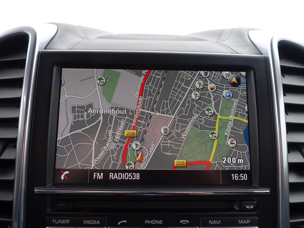 
Porsche Cayenne 3.0 S E-Hybrid- Memory Seats, Bose Audio, Leder Interieur Afwerking, Elek Trekhaak, Park Assist vol									