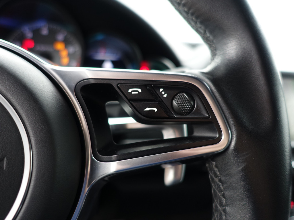 
Porsche Cayenne 3.0 S E-Hybrid- Memory Seats, Bose Audio, Leder Interieur Afwerking, Elek Trekhaak, Park Assist vol									