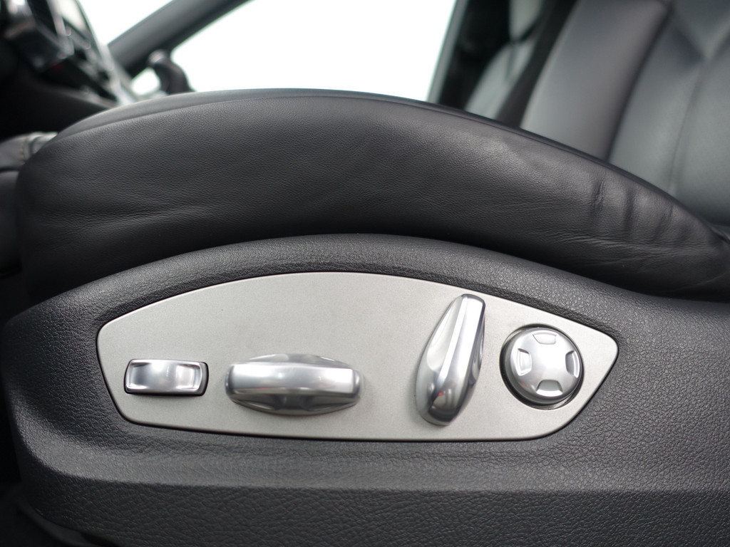 
Porsche Cayenne 3.0 S E-Hybrid- Memory Seats, Bose Audio, Leder Interieur Afwerking, Elek Trekhaak, Park Assist vol									