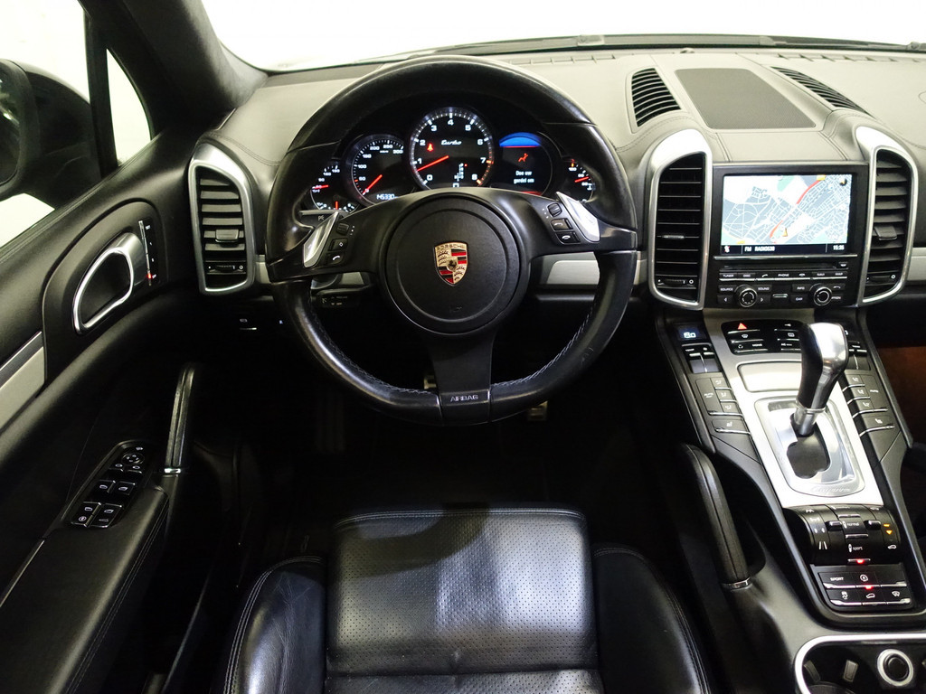 
								Porsche Cayenne 4.8 Turbo 500pk Aut- Panoramadak, Bose Audio, Camera, Design Leder, Memory Seats, Xenon Led vol									