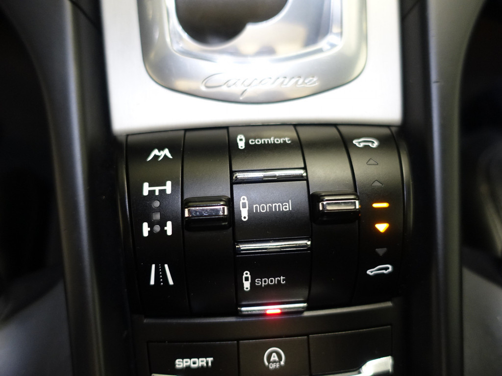 
								Porsche Cayenne 4.8 Turbo 500pk Aut- Panoramadak, Bose Audio, Camera, Design Leder, Memory Seats, Xenon Led vol									