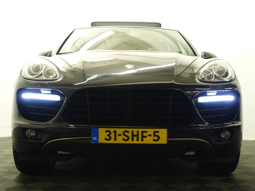 
								Porsche Cayenne 4.8 Turbo 500pk Aut- Panoramadak, Bose Audio, Camera, Design Leder, Memory Seats, Xenon Led vol									