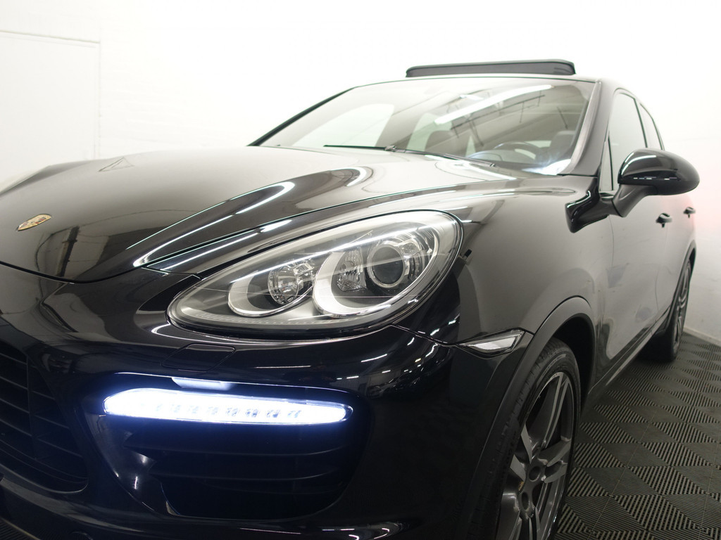 
								Porsche Cayenne 4.8 Turbo 500pk Aut- Panoramadak, Bose Audio, Camera, Design Leder, Memory Seats, Xenon Led vol									