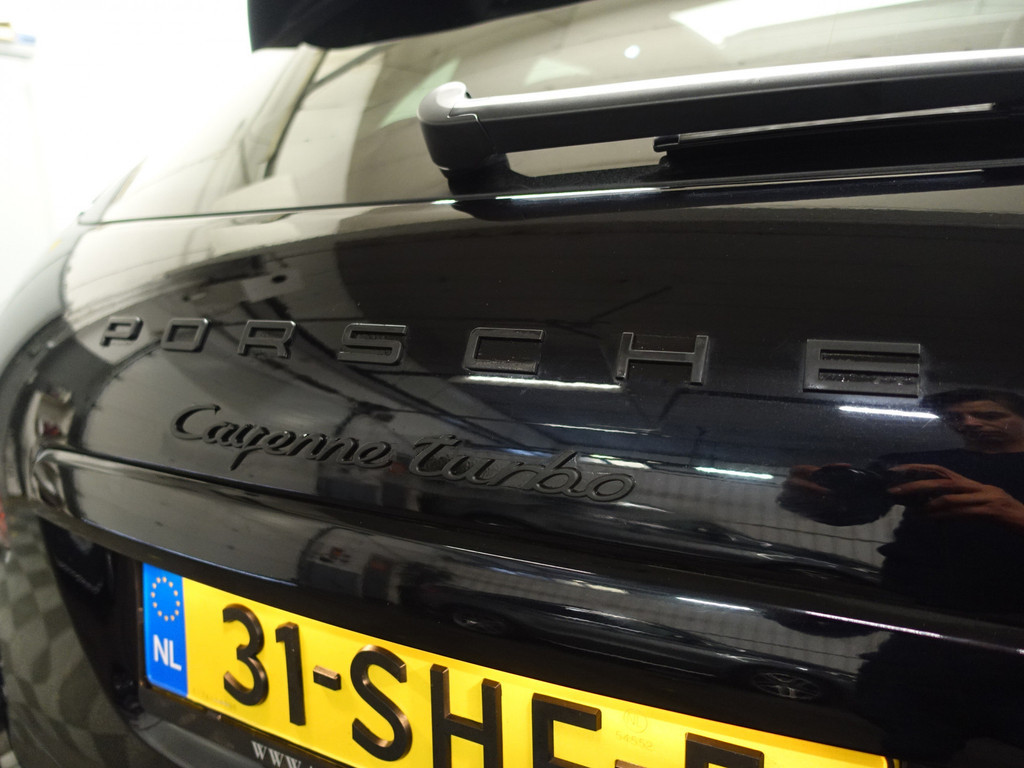 
								Porsche Cayenne 4.8 Turbo 500pk Aut- Panoramadak, Bose Audio, Camera, Design Leder, Memory Seats, Xenon Led vol									