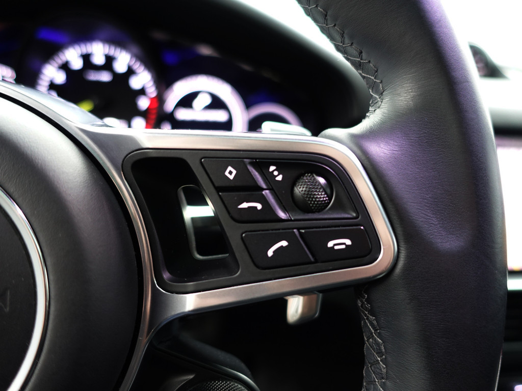 
Porsche Cayenne Coupé 3.0 E-Hybrid Mansory Aut- Full Carbon Package, Sportuitlaat, Bose Audio, Sport Chrono, Stoelventilatie, Memory, Glazendak vol									