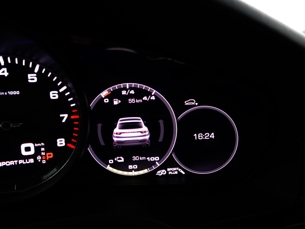 
Porsche Cayenne Coupé 3.0 E-Hybrid Mansory Aut- Full Carbon Package, Sportuitlaat, Bose Audio, Sport Chrono, Stoelventilatie, Memory, Glazendak vol									