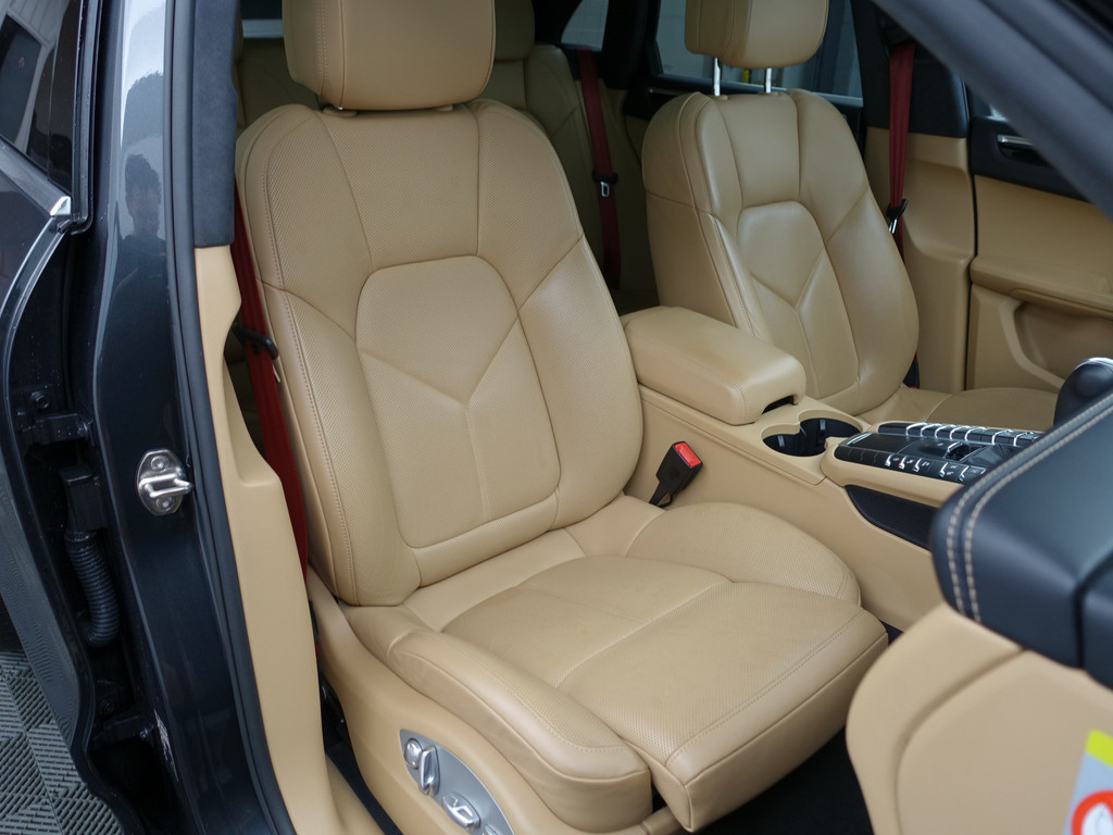 
Porsche Macan 3.6 Turbo Sport Chrono, Alcantara Design, Stoelventilatie, Burmester, 360 Camera, Standkachel vol									