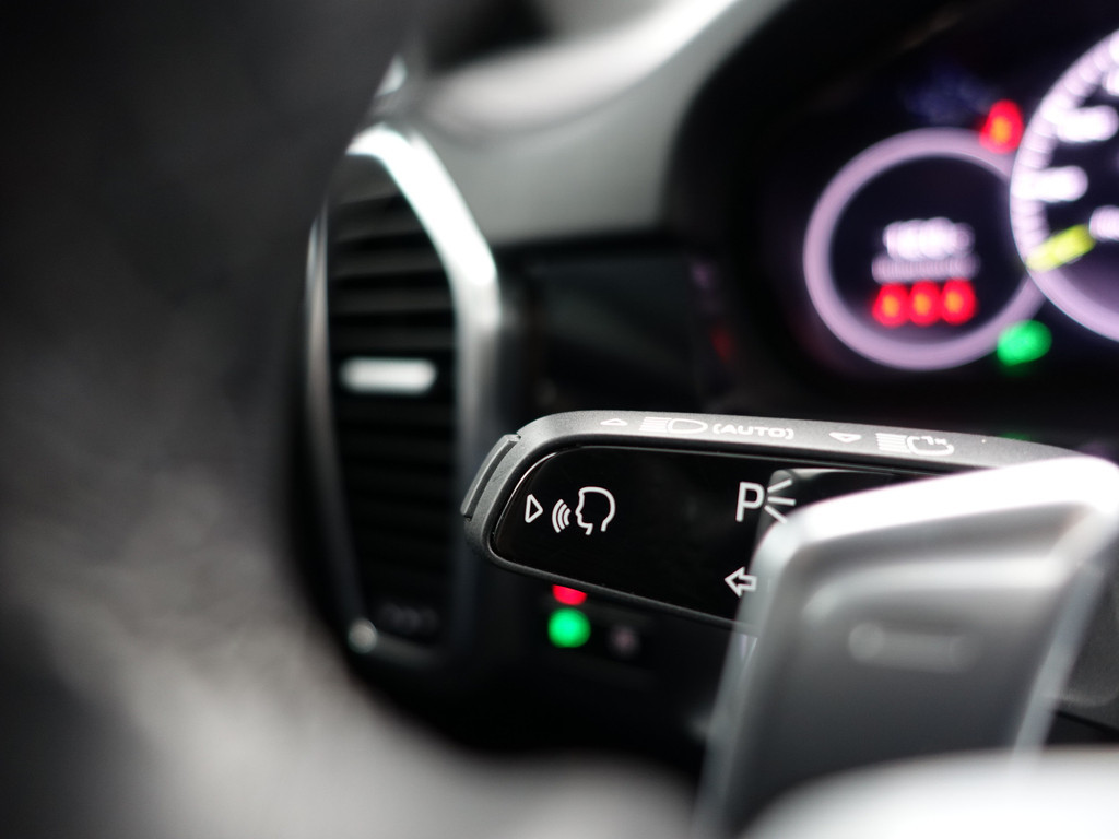 
Porsche Cayenne Coupé 3.0 E-Hybrid Mansory Aut- Full Carbon Package, Sportuitlaat, Bose Audio, Sport Chrono, Stoelventilatie, Memory, Glazendak vol									