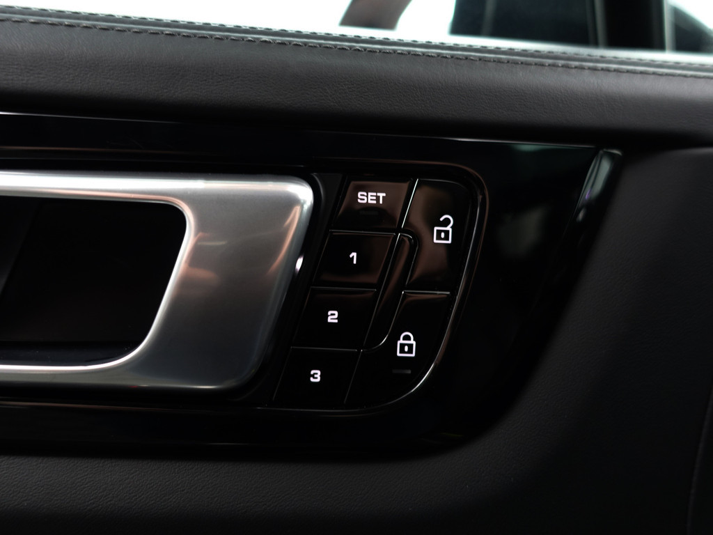 
Porsche Cayenne Coupé 3.0 E-Hybrid Mansory Aut- Full Carbon Package, Sportuitlaat, Bose Audio, Sport Chrono, Stoelventilatie, Memory, Glazendak vol									