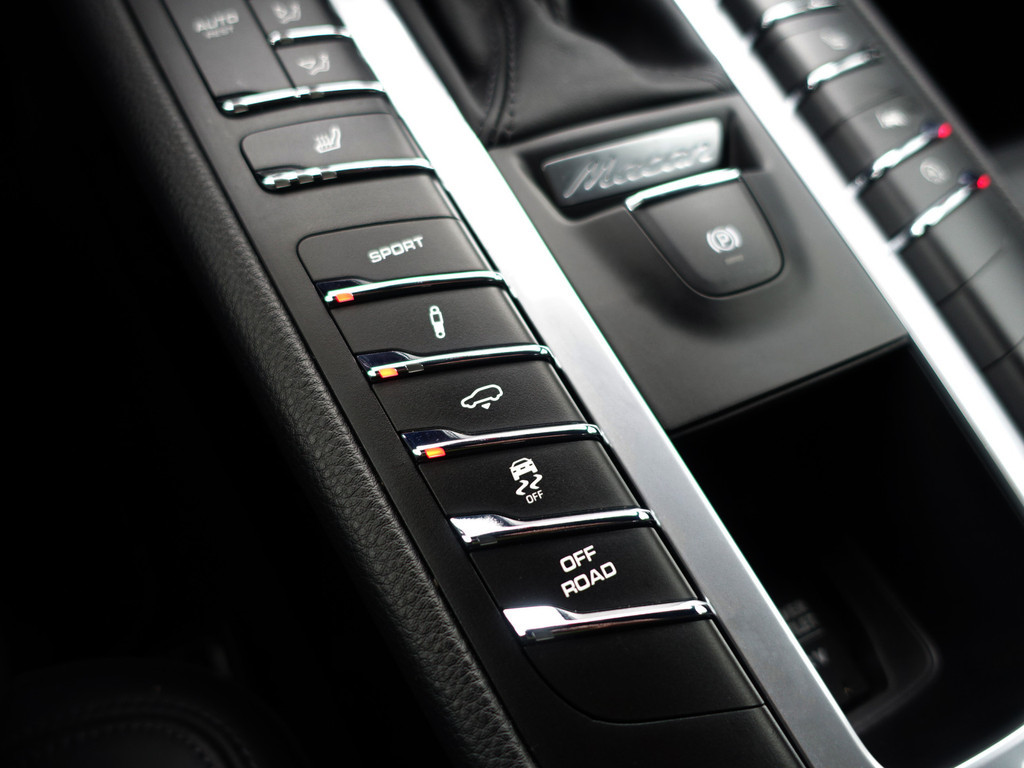 
Porsche Macan 3.0 S Design Aut- Sport Chrono, Panoramadak, Stuur/Stoelverwarming, Bose Audio, Memory Seats vol									