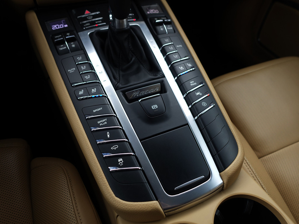 
Porsche Macan 3.6 Turbo Sport Chrono, Alcantara Design, Stoelventilatie, Burmester, 360 Camera, Standkachel vol									