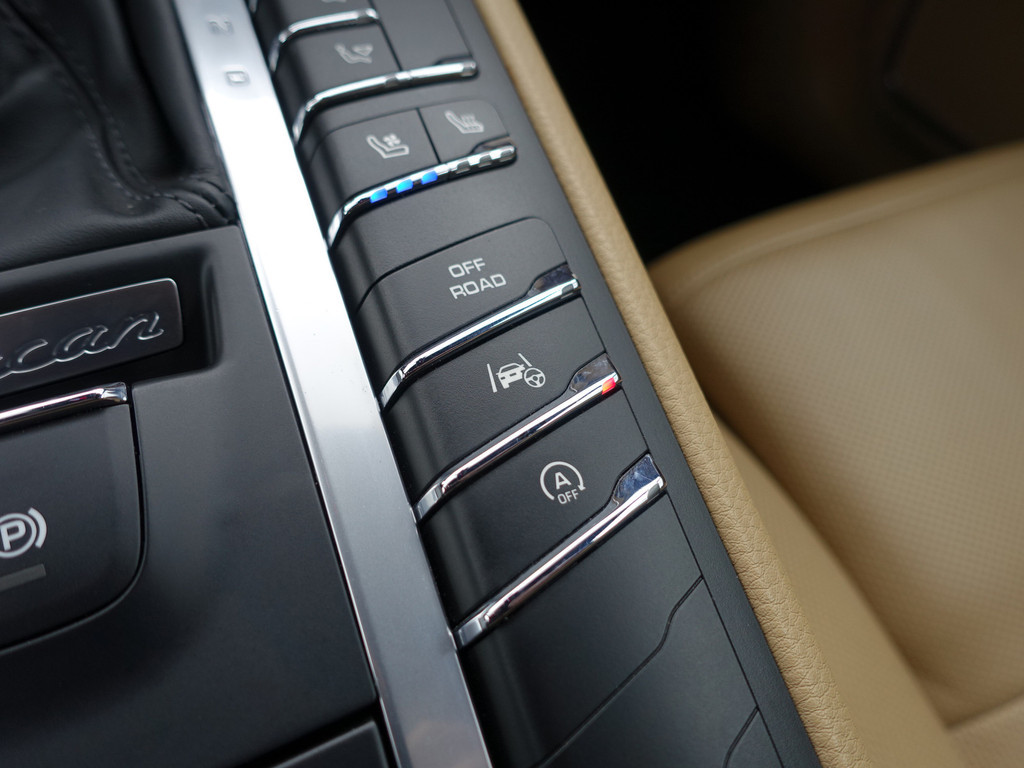 
Porsche Macan 3.6 Turbo Sport Chrono, Alcantara Design, Stoelventilatie, Burmester, 360 Camera, Standkachel vol									