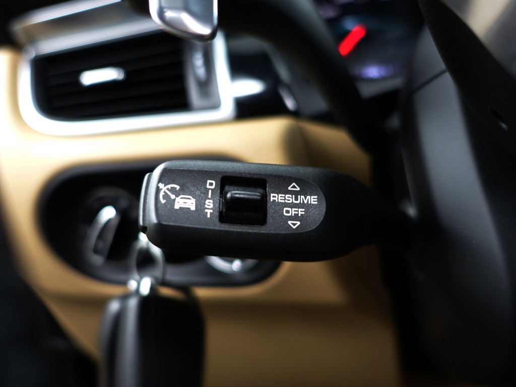 
Porsche Macan 3.6 Turbo Sport Chrono, Alcantara Design, Stoelventilatie, Burmester, 360 Camera, Standkachel vol									