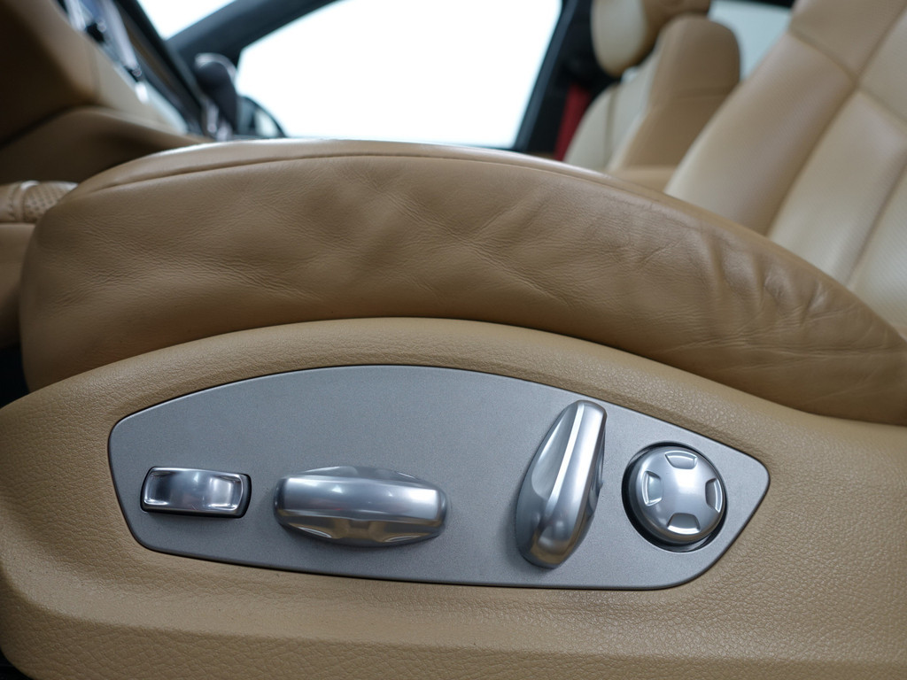 
Porsche Macan 3.6 Turbo Sport Chrono, Alcantara Design, Stoelventilatie, Burmester, 360 Camera, Standkachel vol									